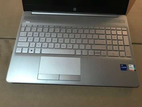 HP Laptop PC 15-dw3000*15.6`*CORE i7-1165G7*8 GB RAM*500 GB SS + 1 TB HDD*INTEL IRIS GRAPHICS